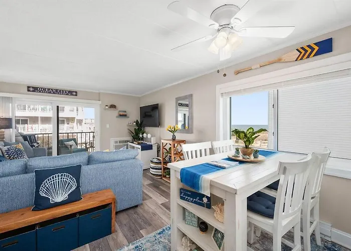 Exquisite Ocean View Condo With Pool