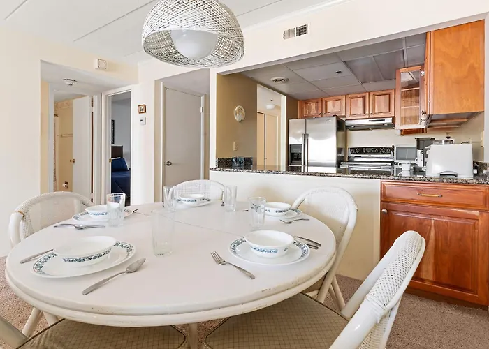 Ocean View 2-Bedroom Condo At Excalibur Perfect Coastal Getaway